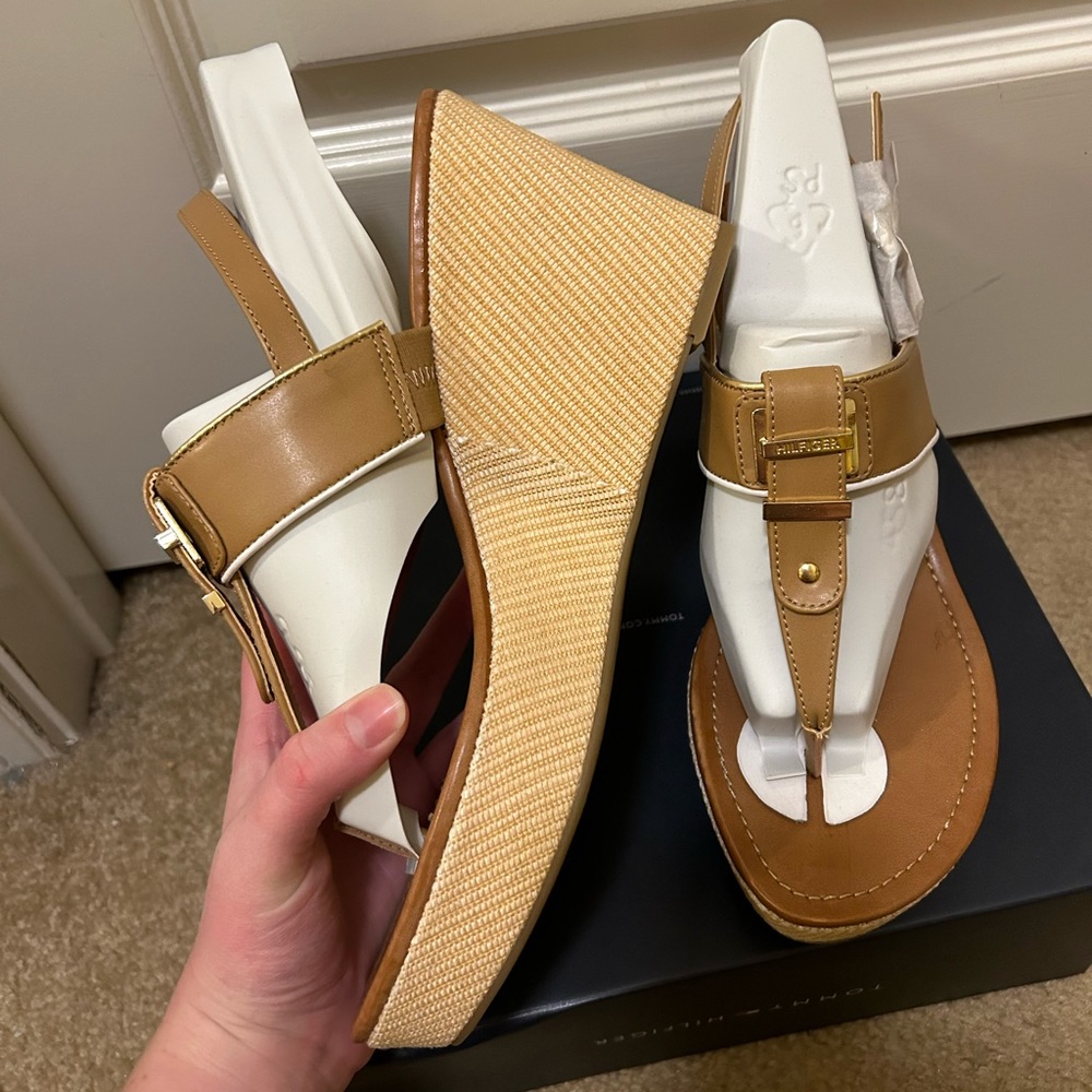 NWT Tommy Hilfiger Maree natural wedged heels - Picture 5 of 7